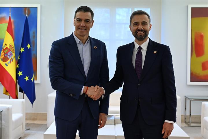 13/01/2025. Pedro Sánchez recibe al presidente del Fondo Internacional de Desarrollo Agrícola, Álvaro Lario. El presidente del Gobierno, Ped...