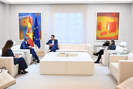 13/01/2025. Pedro Sánchez recibe al presidente del Fondo Internacional de Desarrollo Agrícola, Álvaro Lario. El presidente del Gobierno, Ped...