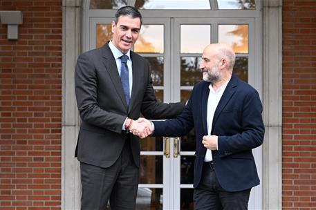 13/03/2025. Pedro S&#225;nchez se re&#250;ne con los l&#237;deres de los grupos parlamentarios. El presidente del Gobierno, Pedro S&#225;nchez, y el portavoz de...