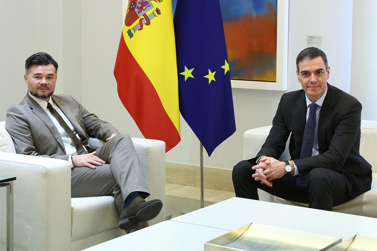 13/03/2025. Pedro Sánchez se reúne con los líderes de los grupos parlamentarios. El presidente del Gobierno, Pedro Sánchez, y el portavoz de...