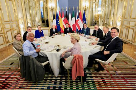 17/02/2025. Pedro S&#225;nchez participa en la Reuni&#243;n de Alto Nivel sobre la situaci&#243;n de Ucrania. Los l&#237;deres europeos durante la cumbre para a...