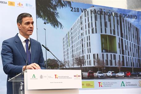 17/03/2025. Pedro Sánchez asiste a la entrega de llaves de una promoción de vivienda pública en Sevilla. El presidente del Gobierno, Pedro S...