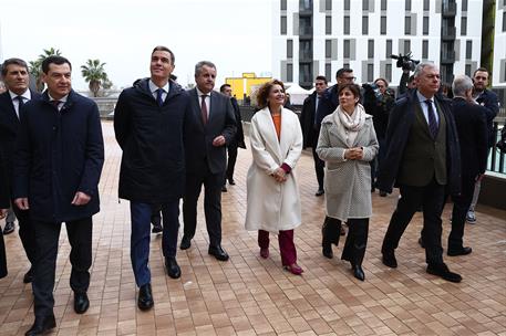 17/03/2025. Pedro Sánchez asiste a la entrega de llaves de una promoción de vivienda pública en Sevilla. El presidente del Gobierno, Pedro S...