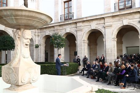 23/01/2025. Pedro Sánchez visita Valencia. El presidente del Gobierno, Pedro Sánchez, durante la rueda de prensa que ha ofrecido tras reunir...