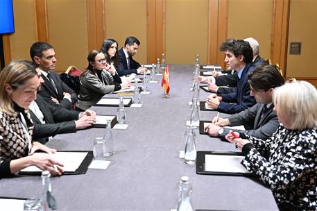 24/02/2025. Pedro Sánchez se reúne con Justin Trudeau en el marco de la Cumbre de Líderes en Apoyo a Ucrania. El presidente del Gobierno, Pe...