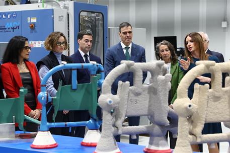 27/02/2025. S&#225;nchez visita el centro de fabricaci&#243;n aeroespacial avanzada (ADMIRE). El presidente del Gobierno, Pedro S&#225;nchez, durante su vi...