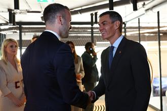 Pedro Sánchez y Milojko Spajić firman dos acuerdos.