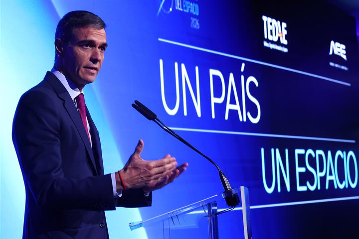 El presidente del Gobierno, Pedro Sánchez, interviene en la clausura del Congreso del Espacio
