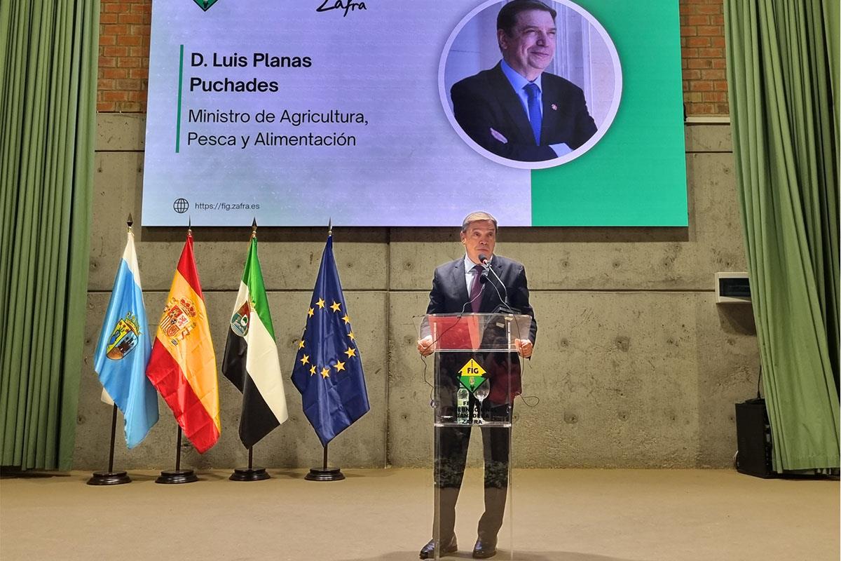 El ministro de Agricultura, Pesca y Alimentación, Luis Planas, durante la inauguración de la Feria Internacional Ganadera de Zaf