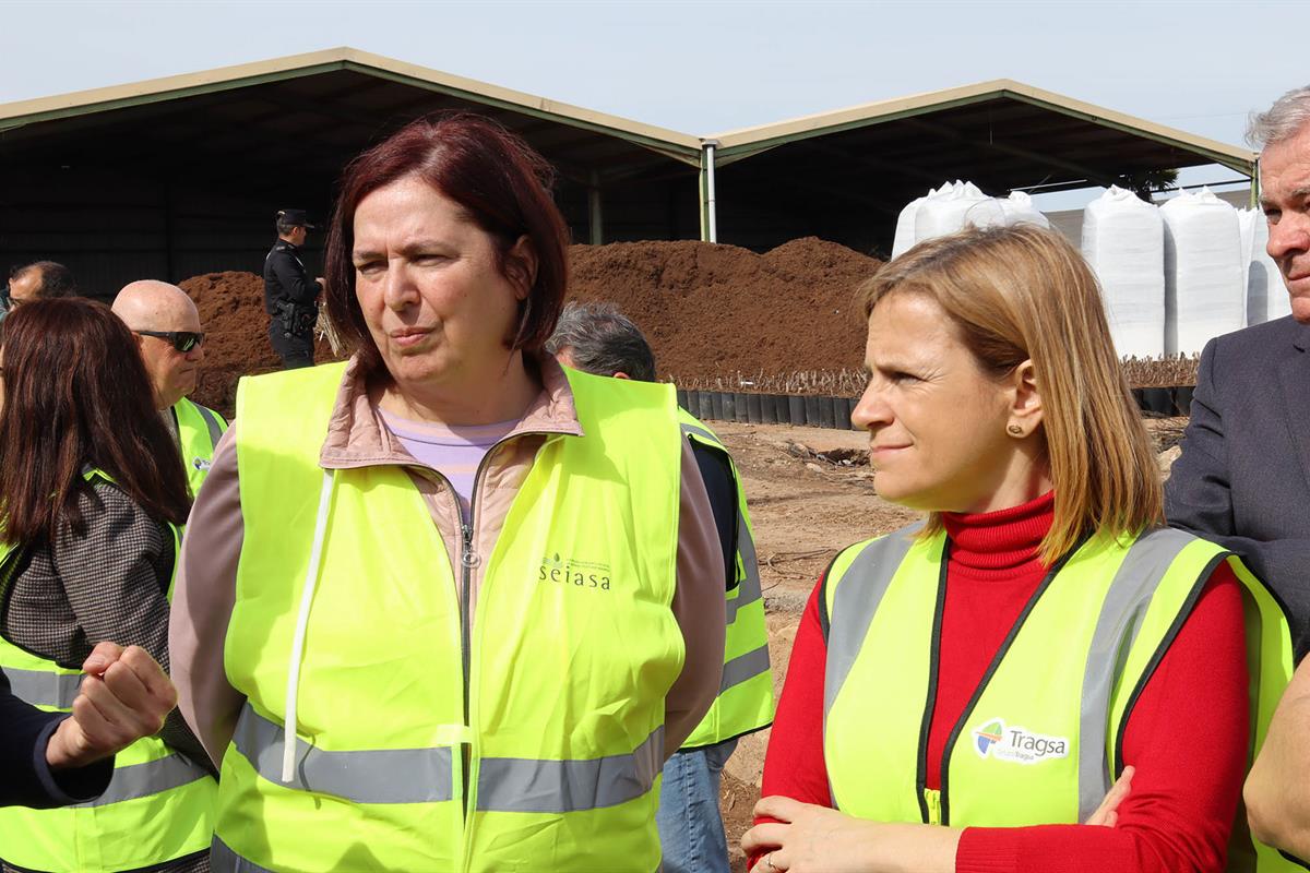 La secretaria de Estado de Agricultura y Alimentación, Begoña García Bernal, durante la visita a las obras del vivero Orvifrusa,