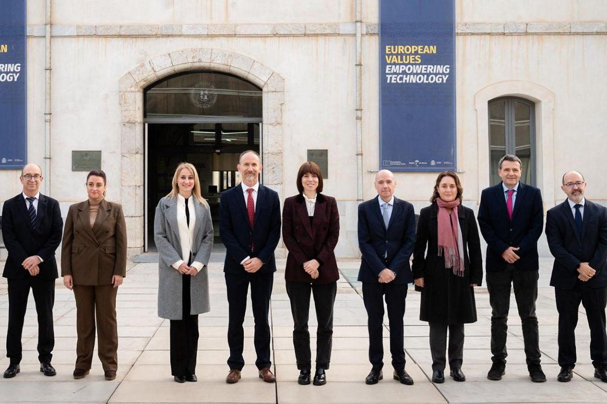 La ministra de Ciencia, Innovación y Universidades, Diana Morant, durante la visita