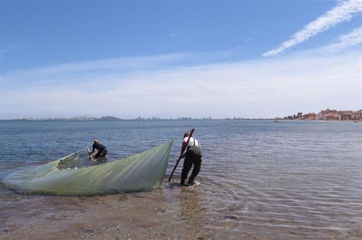 Pescadores en el Mar Menor