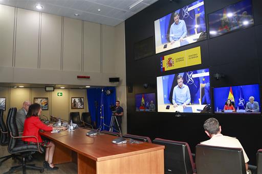 La ministra de Defensa, Margarita Robles, durante la videoconferencia