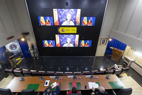 11/12/2023. Mali mission. The Minister for Defence, Margarita Robles, during the video conference held with Brigadier General Santiago Juan ...