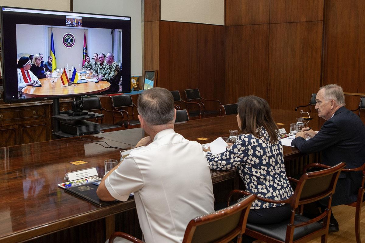 La ministra de Defensa, Margarita Robles, durante la videoconferencia