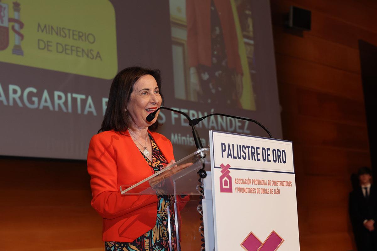 La ministra de Defensa, Margarita Robles, durante la entrega de los premios Palustre de Oro