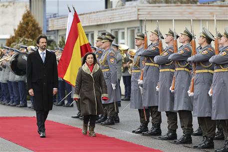 16/12/2024. Visit to the Spanish contingent in Slovakia. The Minister for Defence, Margarita Robles, during her visit to the Spanish conting...