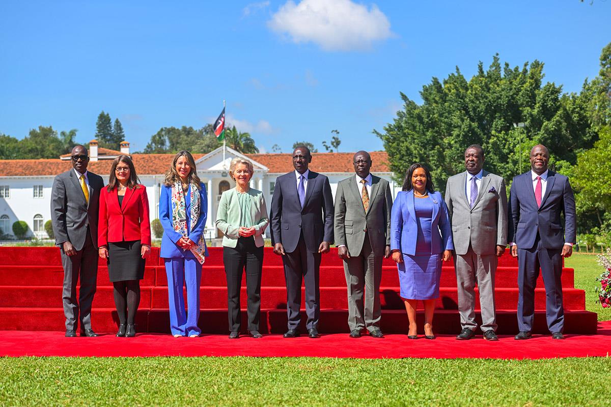 18/12/2023. Economic Partnership Agreement between the European Union and Kenya. Family photo of the signing of the Economic Partnership Agr...