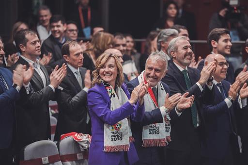 La ministra Pilar Alegría y el ministro Ángel Víctor Torres, tras la designación de España para el Mundial 2030