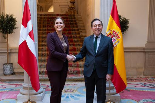 ​El ministro de Asuntos Exteriores, Unión Europea y Cooperación, con la ministra de Asuntos Europeos de Dinamarca