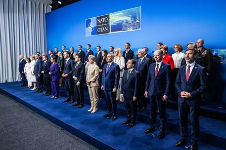 Fotografía de familia de la reunión ministerial de Exteriores de la OTAN, celebrada en Helsingborg (Suecia).