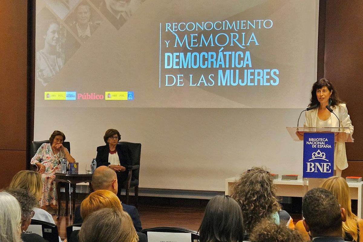 La ministra de Igualdad, Ana Redondo, interviene en el homenaje a mujeres en la Biblioteca Nacional de España.