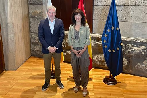 El presidente del Gobierno de Canarias, Fernando Clavijo, y la ministra de Igualdad, Ana Redondo