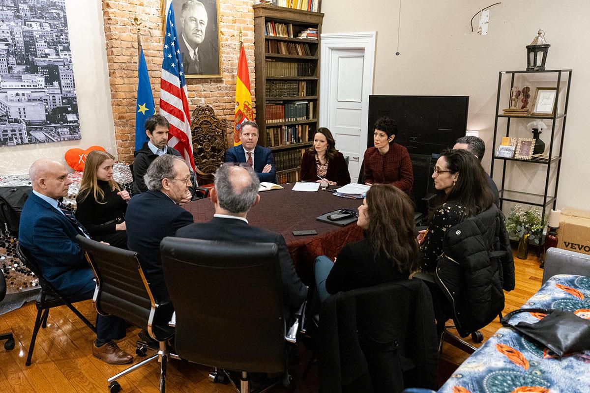 La ministra de Inclusión, Seguridad Social y Migraciones, Elma Saiz, durante la reunión.