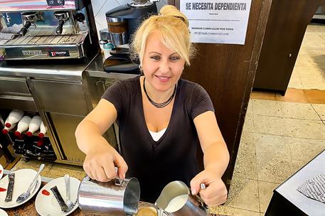 Una trabajadora en el sector de la hostelería