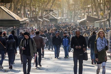 Gente caminando por la calle