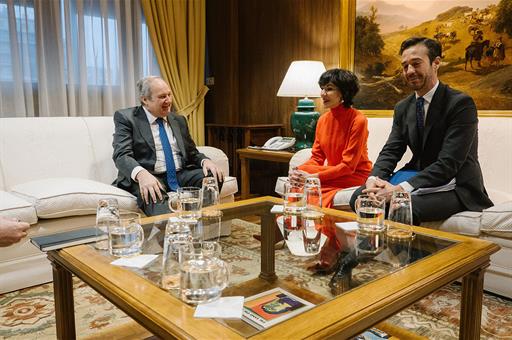 El ministro Jordi Hereu durante la reunión