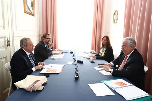 Reunión del ministro de Industria y Turismo, Jordi Hereu, y el ministro portugués de Economía y del Mar, Pedro Reis