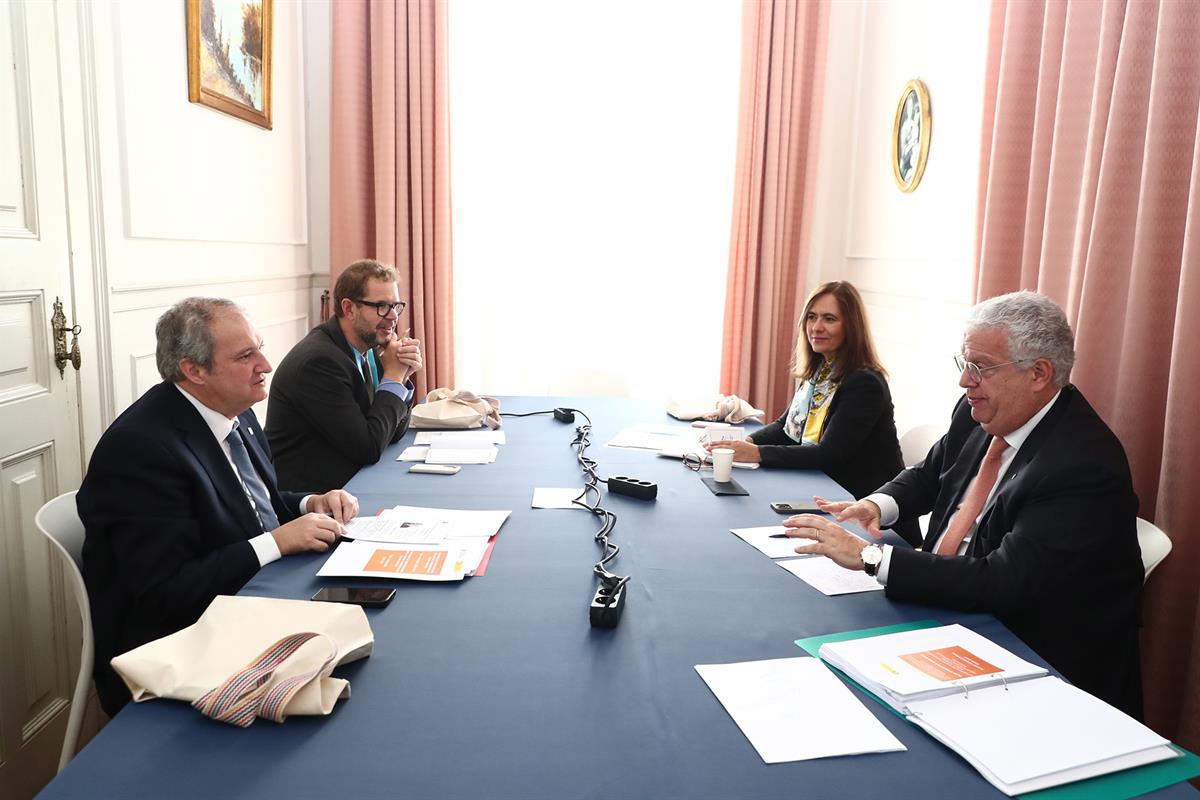 Reunión del ministro de Industria y Turismo, Jordi Hereu, y el ministro portugués de Economía y del Mar, Pedro Reis