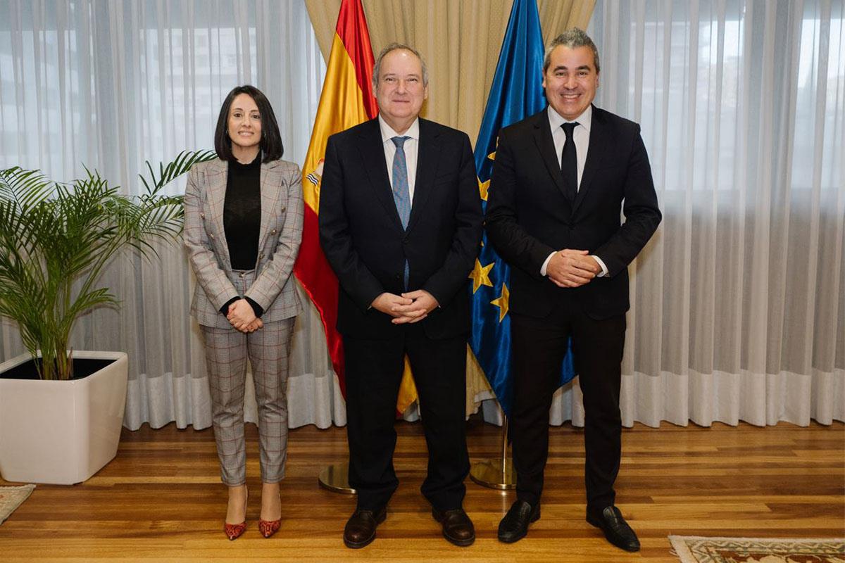 La secretaria de Estado de Industria, el Ministro de Industria y Turismo, y el Presidente de ANFAC