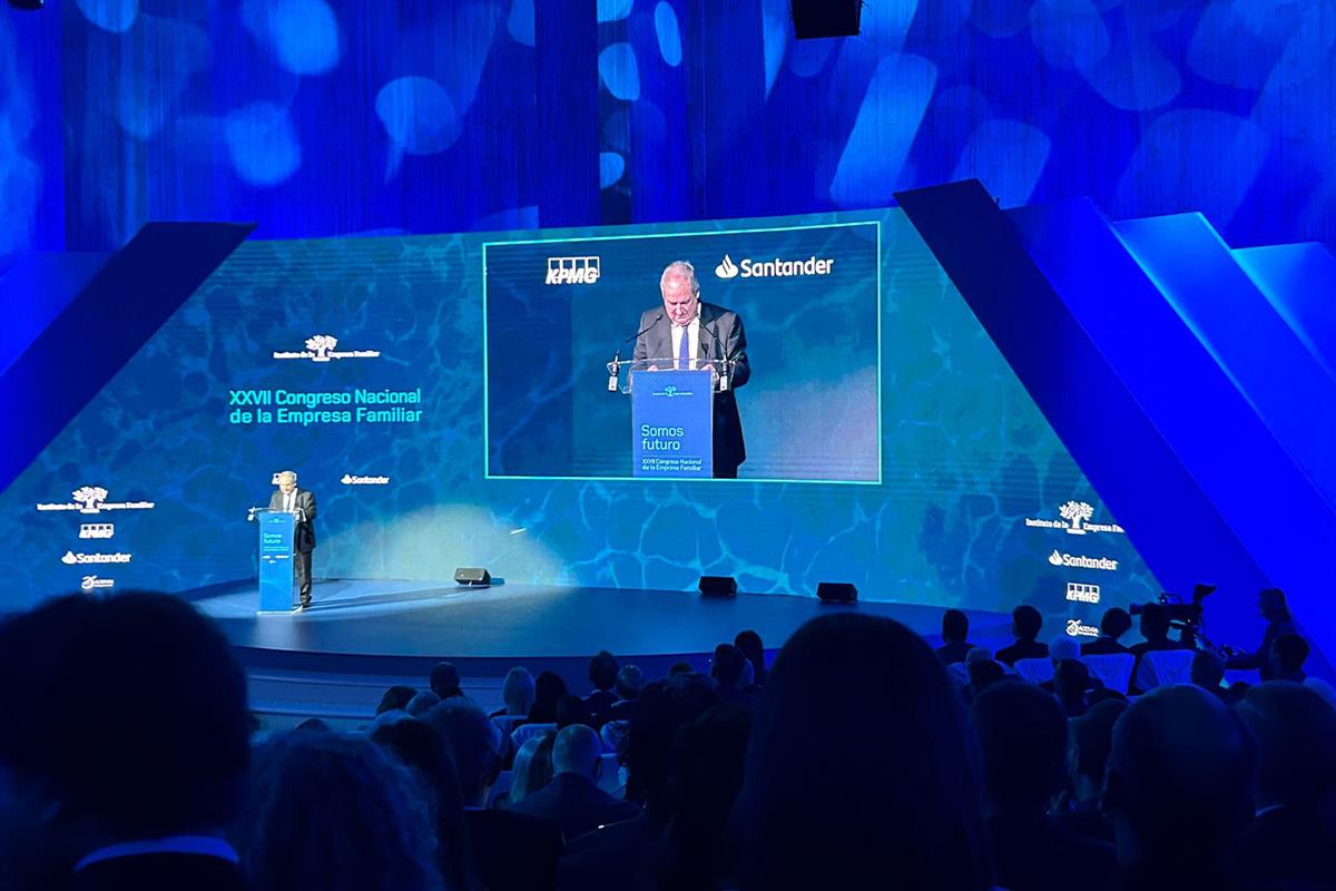 El ministro de Industria y Turismo, Jordi Hereu, durante su intervención en el Congreso del Instituto de Empresa Familiar