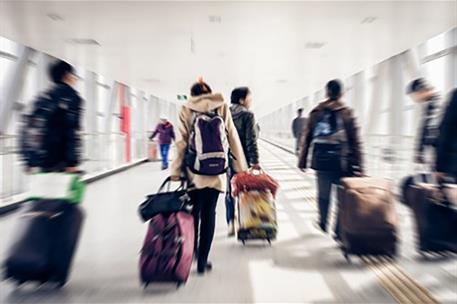 18/12/2024. Passengers at an airport. Passengers at an airport