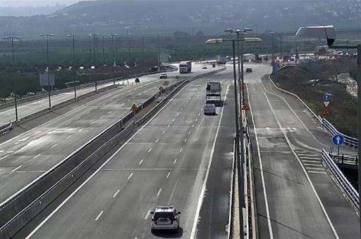 Imagen desde las cámaras de la DGT del enlace A-7 / A-3