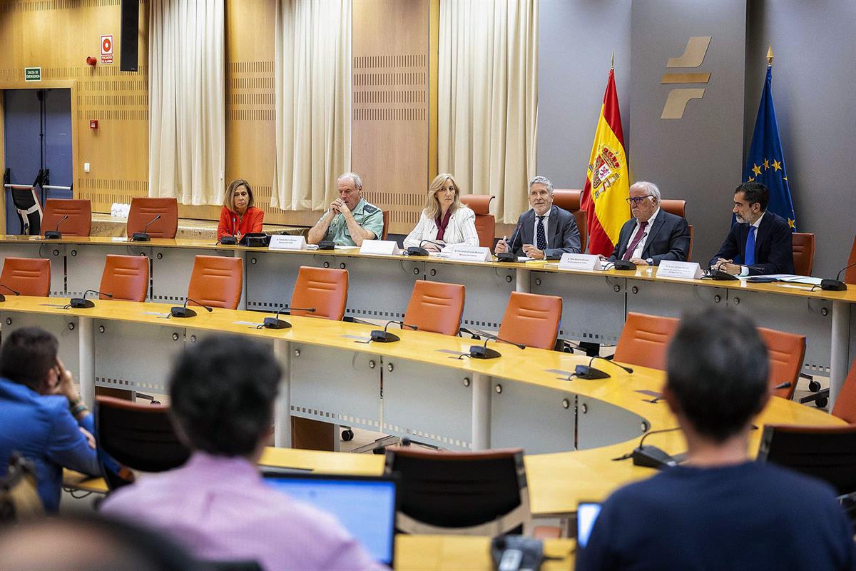 Imagen del artículo Grande-Marlaska: El alcohol y las drogas siguen siendo uno de los principales problemas para la seguridad vial en España