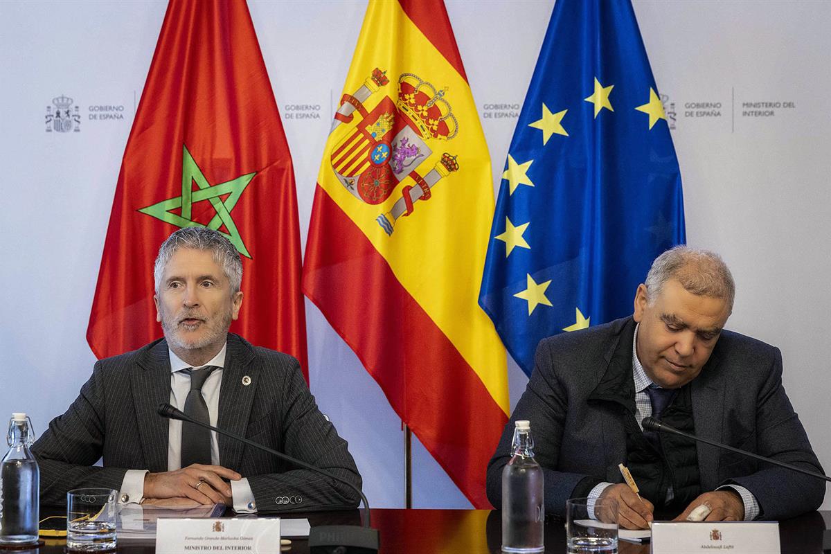 El ministro del Interior, Fernando Grande-Marlaska, y su homólogo marroquí, Abdelouafi Laftit, durante su encuentro bilateral qu