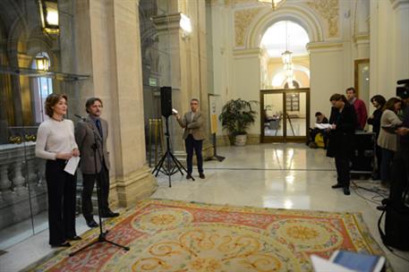 Isabel García Tejerina con el consejero de Medio Ambiente y Ordenación del Territorio de la Junta de Andalucía (Foto: Ministerio