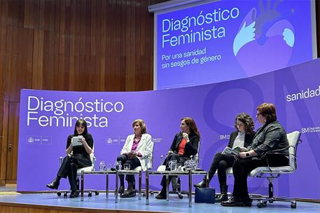 La ministra de Sanidad, Mónica García, durante el acto“Conversatorio #DiagnósticoFeminista: Por una sanidad sin sesgos de género