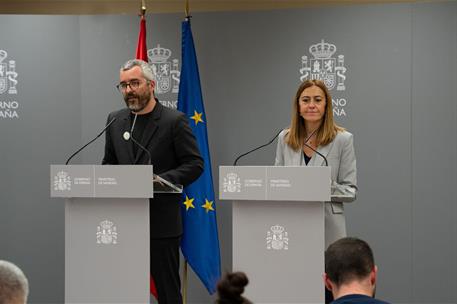 El secretario de Estado de Sanidad, Javier Padilla, y la secretaria General de Protección Civil y Emergencias, Virginia Barcones