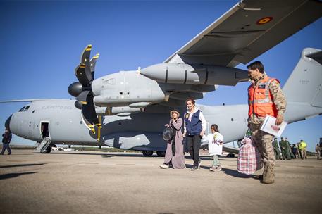 Evacuación de niños palestinos heridos y enfermos desde la Franja de Gaza.