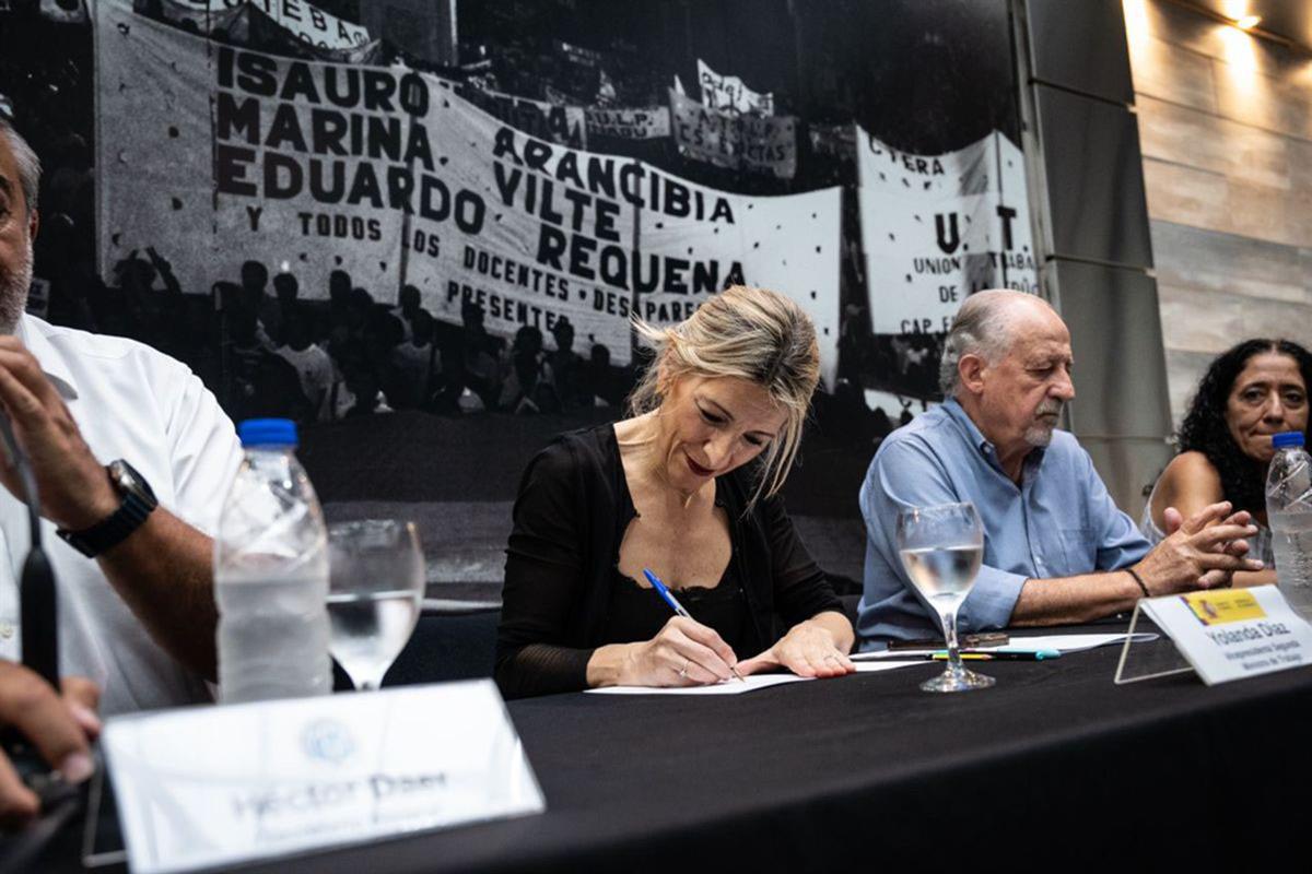 La vicepresidenta segunda y ministra de Trabajo y Economía Social, Yolanda Díaz, durante su viaje a Argentina.