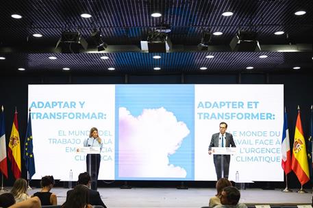 La vicepresidenta Yolanda Díaz y el ministro de Trabajo francés, Jean-Pierre Farandou, durante la rueda de prensa conjunta