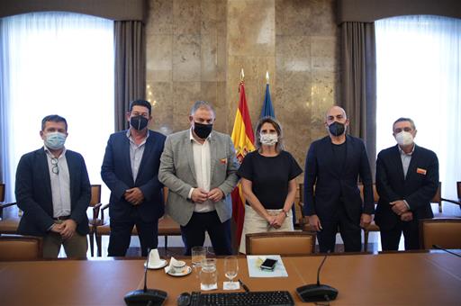 Reunión de Teresa Ribera con representantes del Sindicato Central de Regantes del Acueducto Tajo-Segura