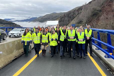 El ministro de Transportes y Movilidad Sostenible, Óscar Puente, durante su visita las obras de reconstrucción de los viaductos 