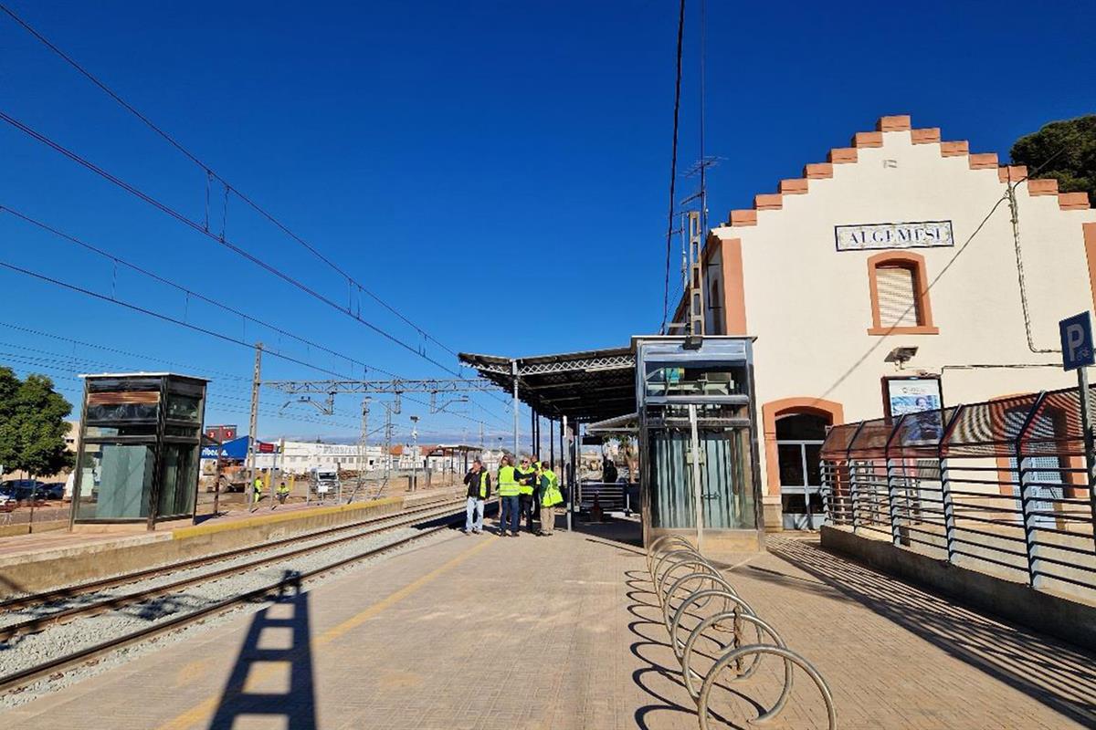 Una de las infraestructuras de la línea C2 reparada en Algemesí.