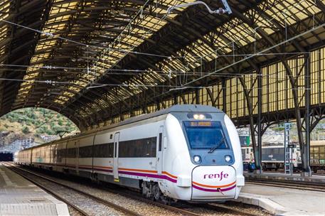 Transportes y Movilidad Sostenible impulsa el transporte público con el abono único