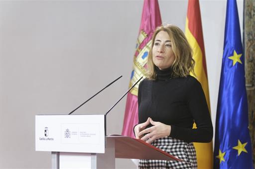 La ministra de Transportes, Movilidad y Agenda Urbana, Raquel Sánchez, en la firma del protocolo.